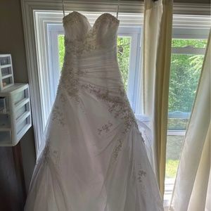 Maggie sottero wedding gown